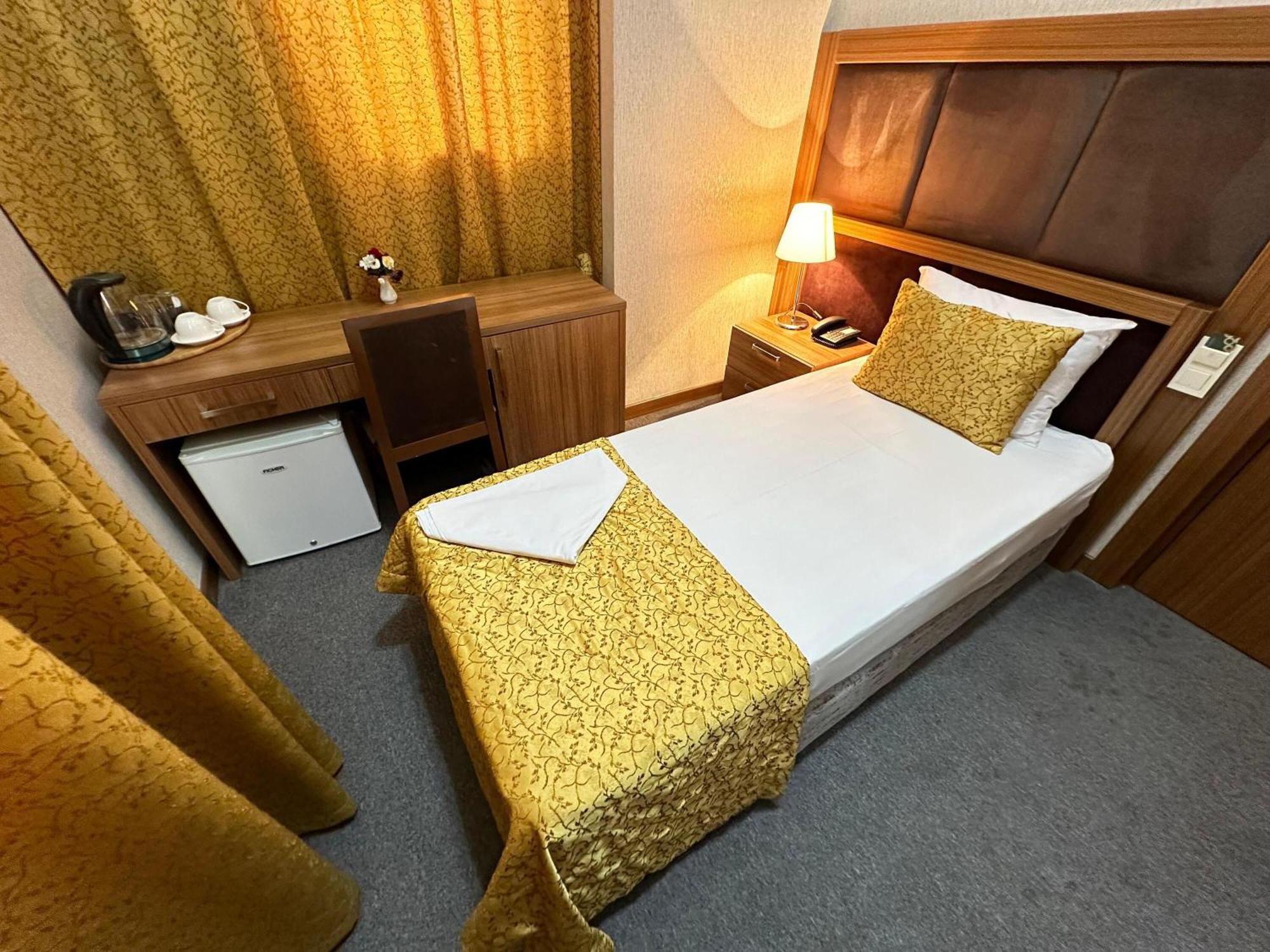 Turkiye Hotel Baku Rum bild