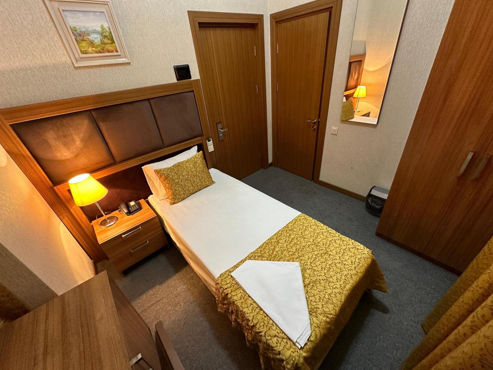 Turkiye Hotel Baku Rum bild